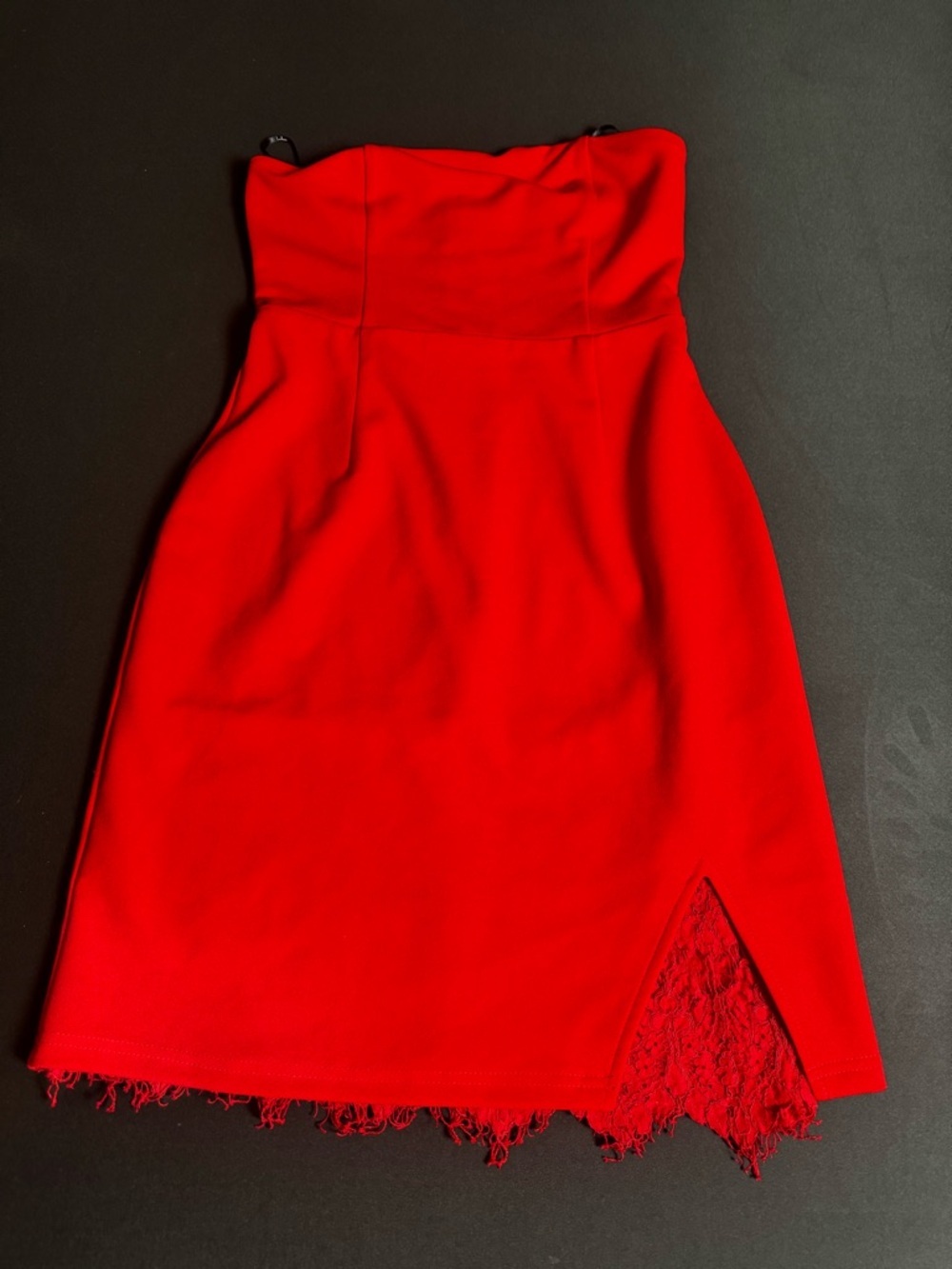 Lulu's Strapless Scarlet Lace-Trim Cocktail Dress Glam Minimalist